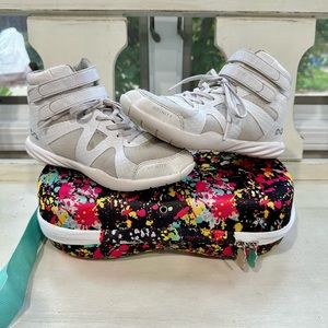 Nfinity Beast White Mid Top Cheer Shoe size 6